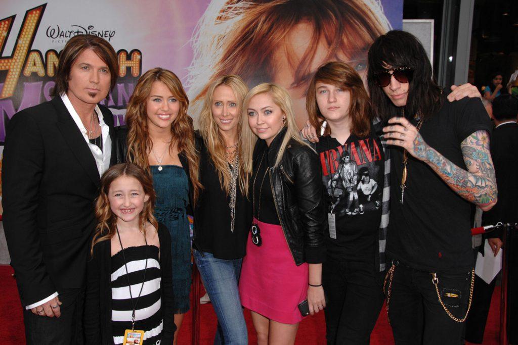 Cyrus Family 