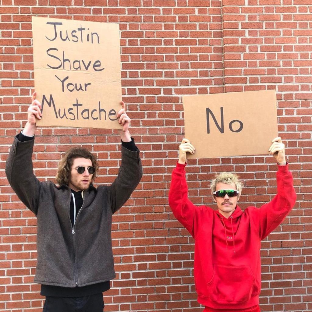 Seth Phillips, Dude With Sign, What Do You Meme, Fuckjerry, Dude With Sign and Justin Bieber, Justin Bieber with sign, Dude With Sign on The Ellen Show, The Ellen Show guests, Dude With Sign on The Tonight Show Starring Jimmy Fallon, The Tonight Show guests