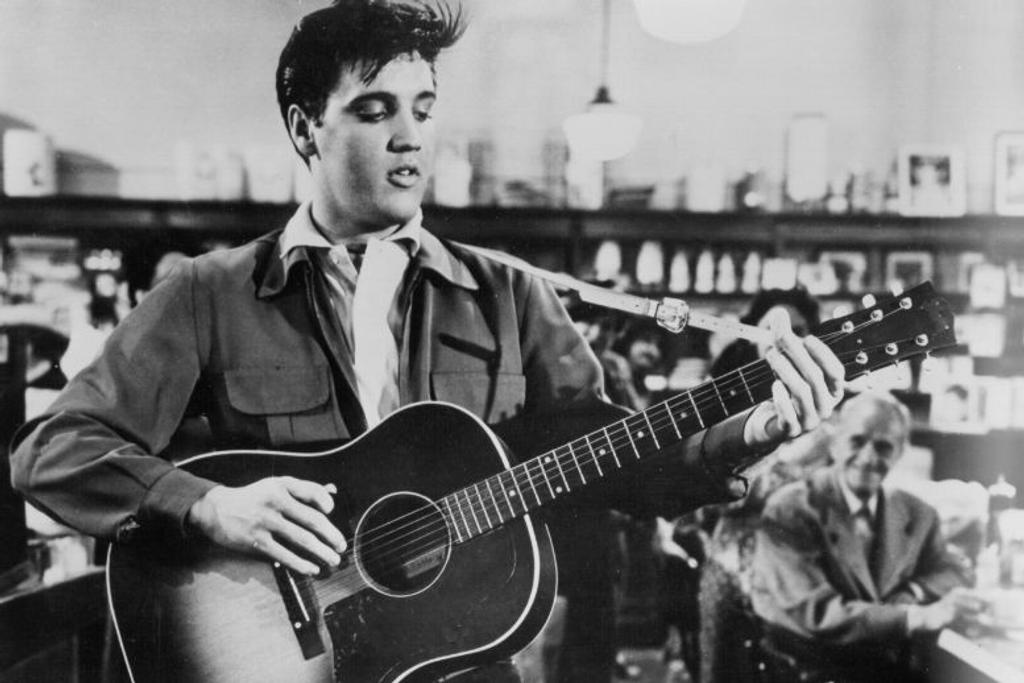 Elvis Presley Career Bio