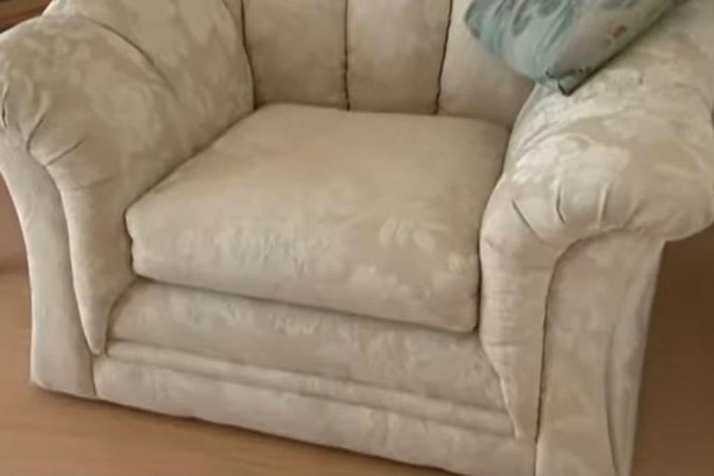 craigslist couch money discovery