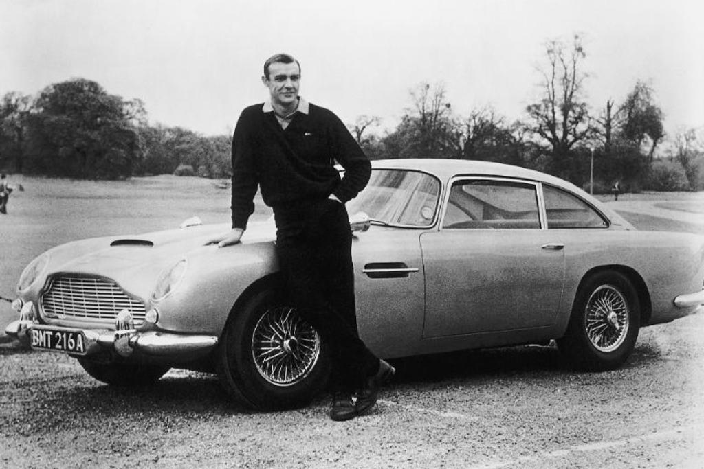 James Bond 007 Car