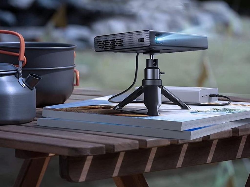 ELEPHAS Portable Projector