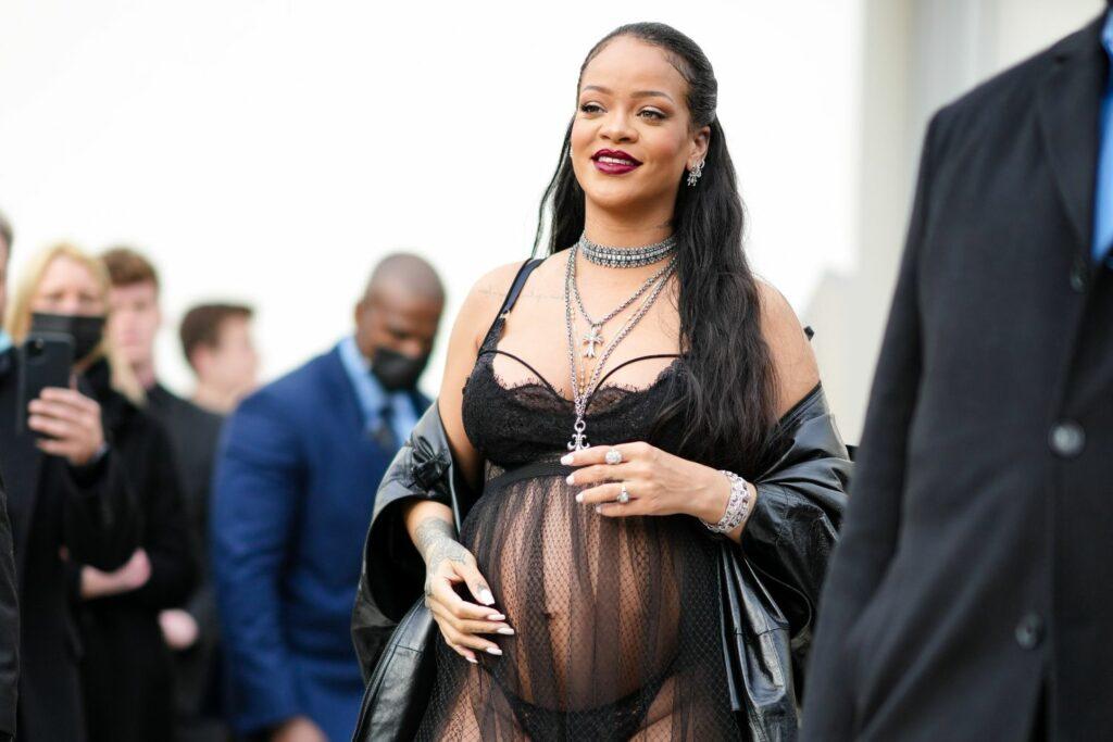 Rihanna fashion baby bump